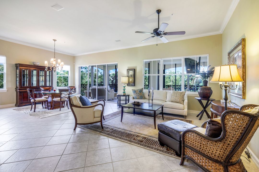 2826 Tiburon Blvd E #103, Naples, FL 34109