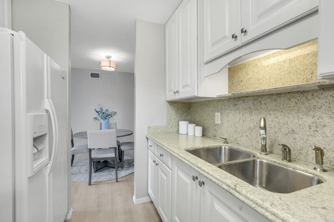 766 Central Ave #313, Naples, FL 34102