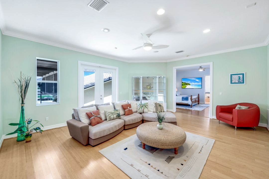 1658 McIlvaine Ct, Marco Island, FL 34145