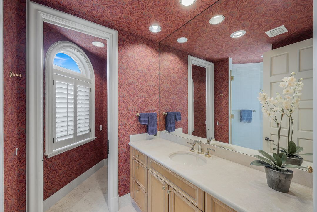7425 Bay Colony Dr, Naples, FL 34108