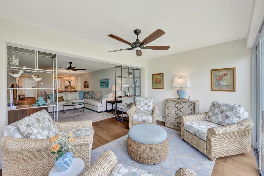 280 2nd Ave S #101, Naples, FL 34102