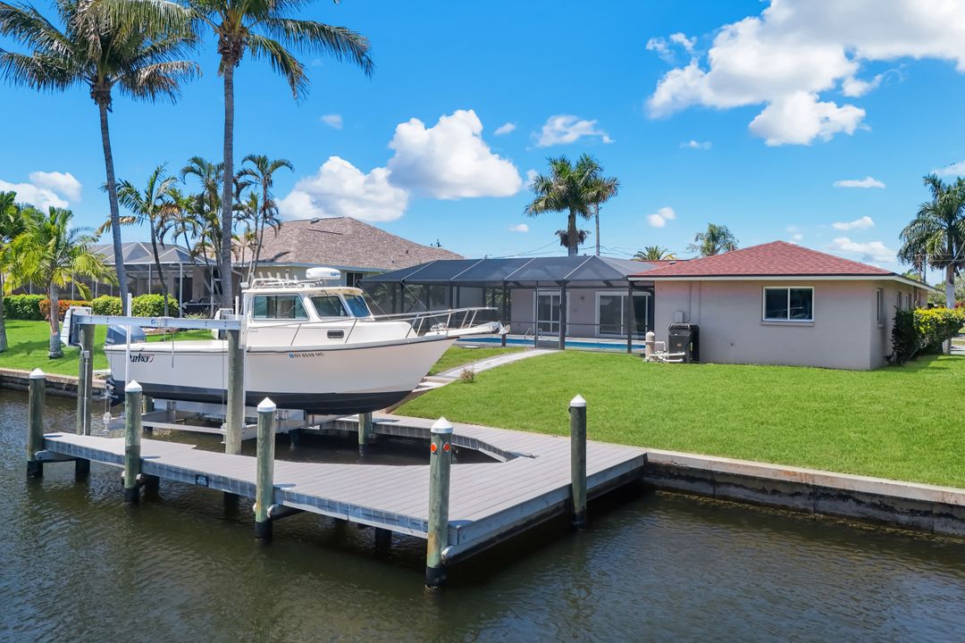 4005 SE 1st Ave, Cape Coral, FL 33904