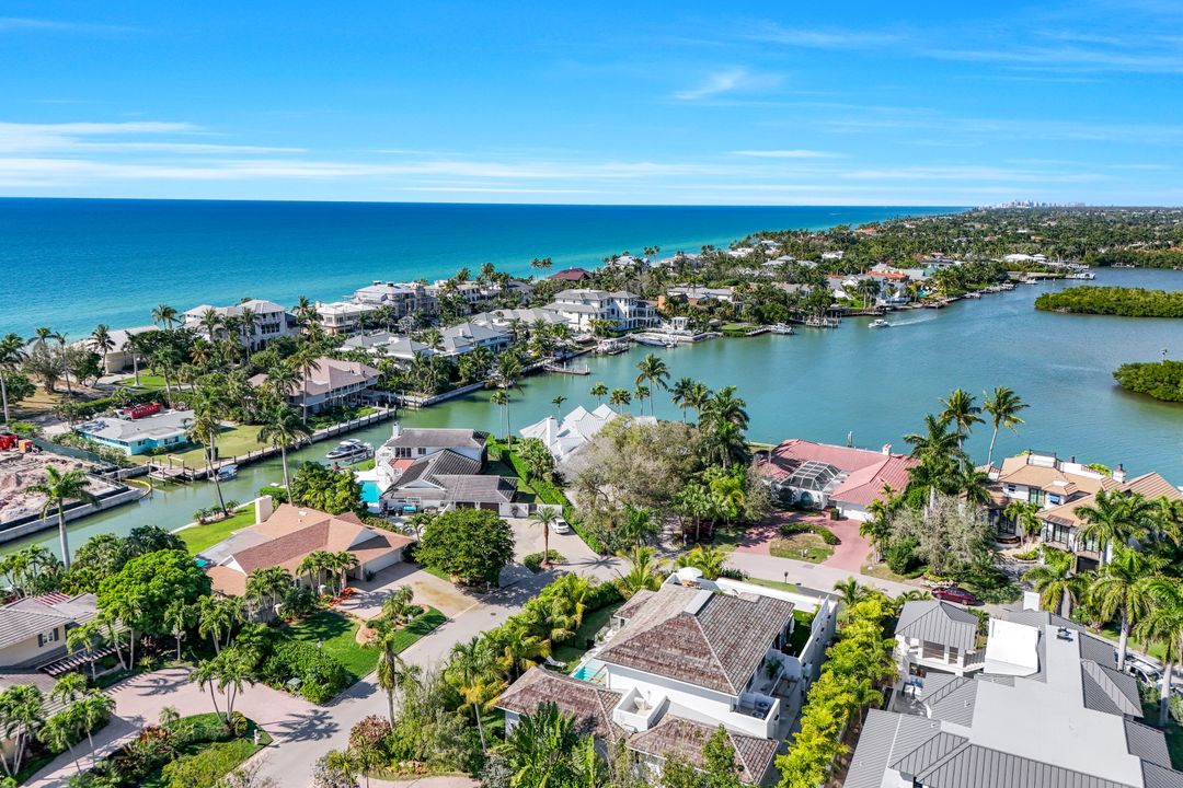 14 Sabre Ln, Naples, FL 34102