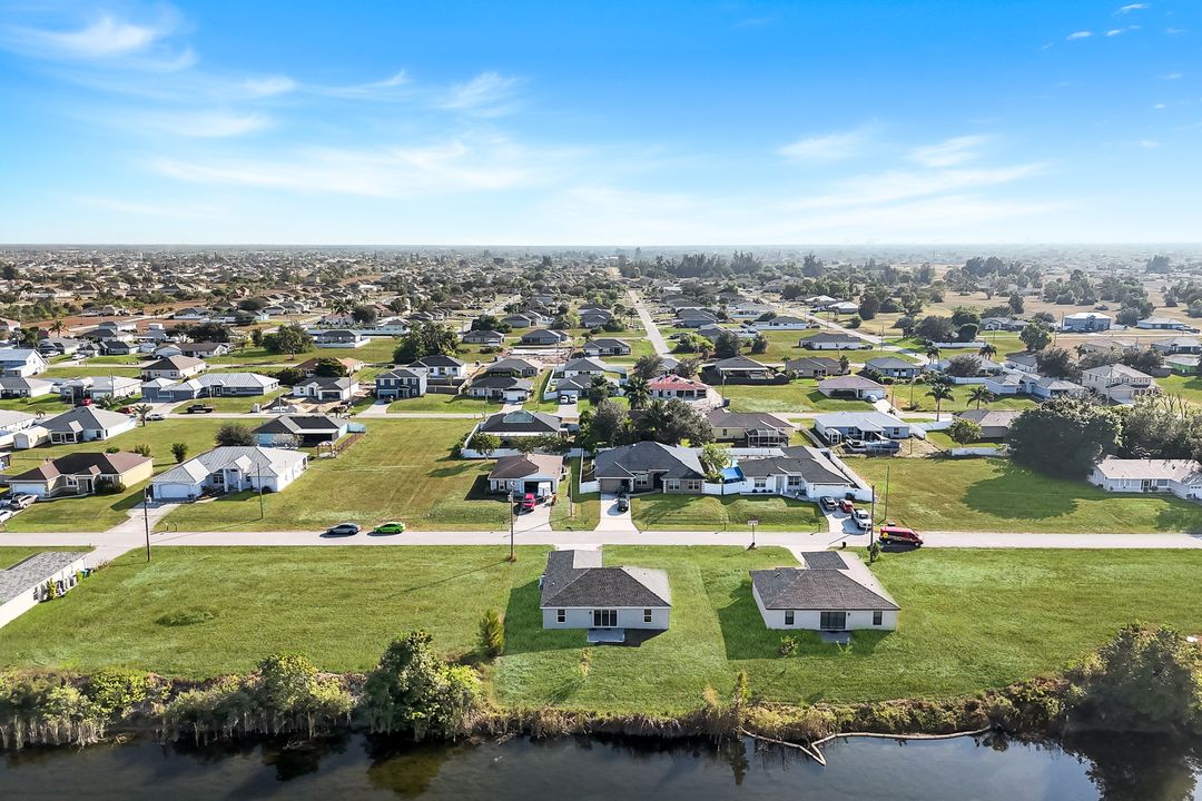 1734 NW 6th Pl, Cape Coral, FL 33993