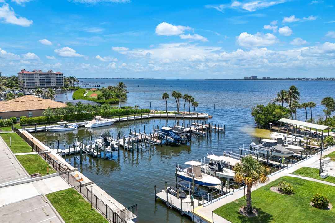15084 Stella Del Mar Ln, Fort Myers, FL 33908