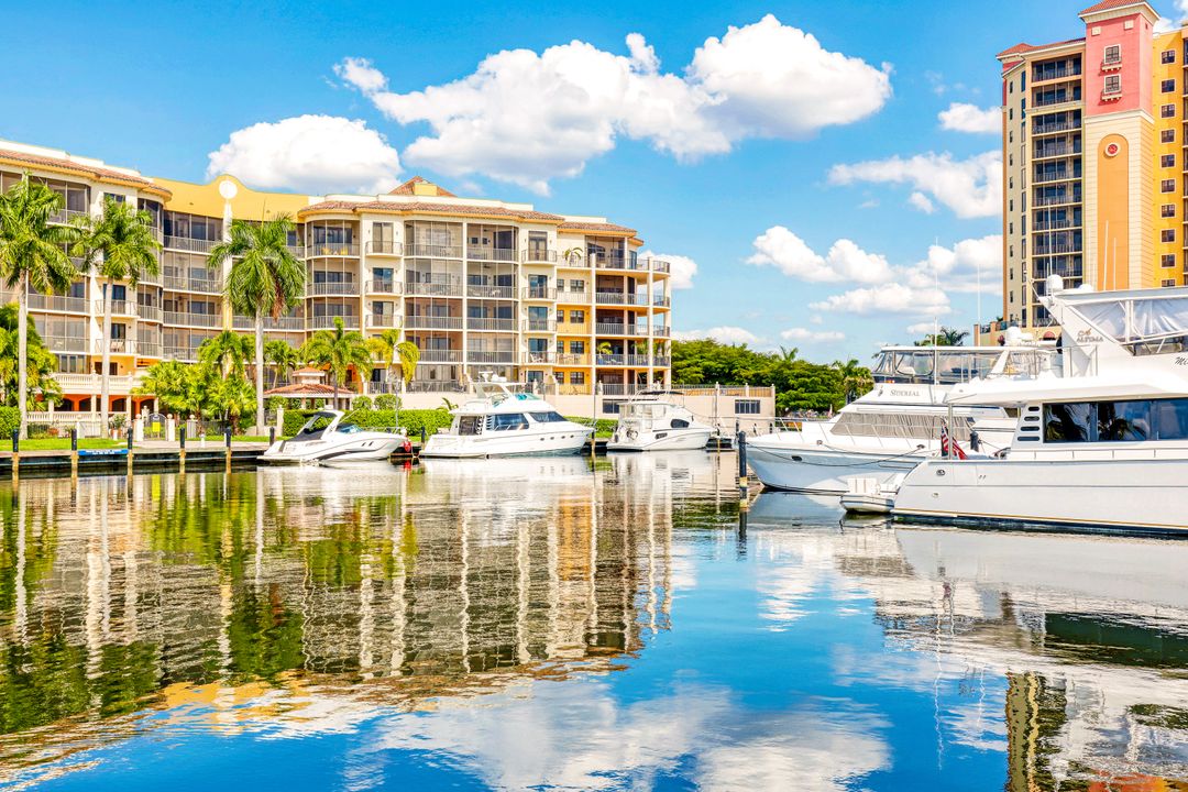 5793 Cape Harbour Dr #613, Cape Coral, FL 33914