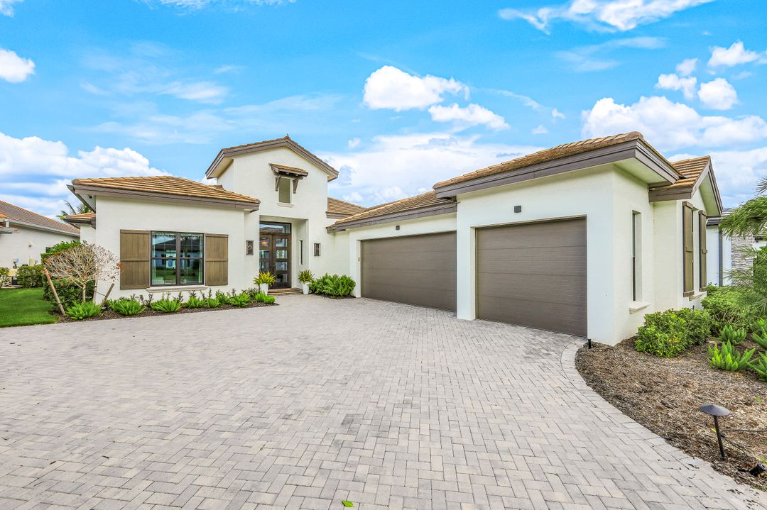 10461 Trevi Isle Wy, Miromar Lakes, FL 33913