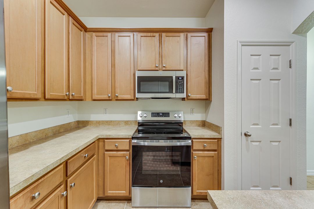 19551 Bowring Park Rd #104, Fort Myers, FL 33967