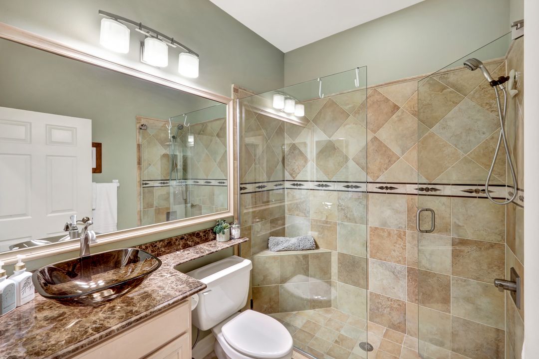 8225 Danbury Blvd #204, Naples, FL 34120