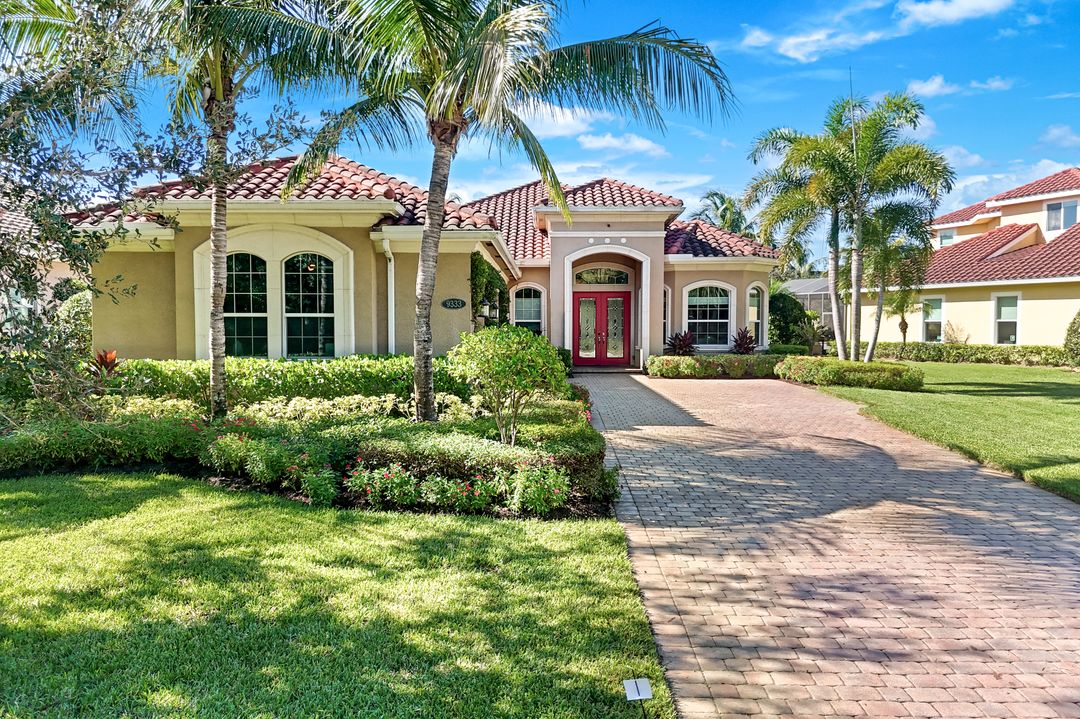 9333 Campanile Cir, Naples, FL 34114