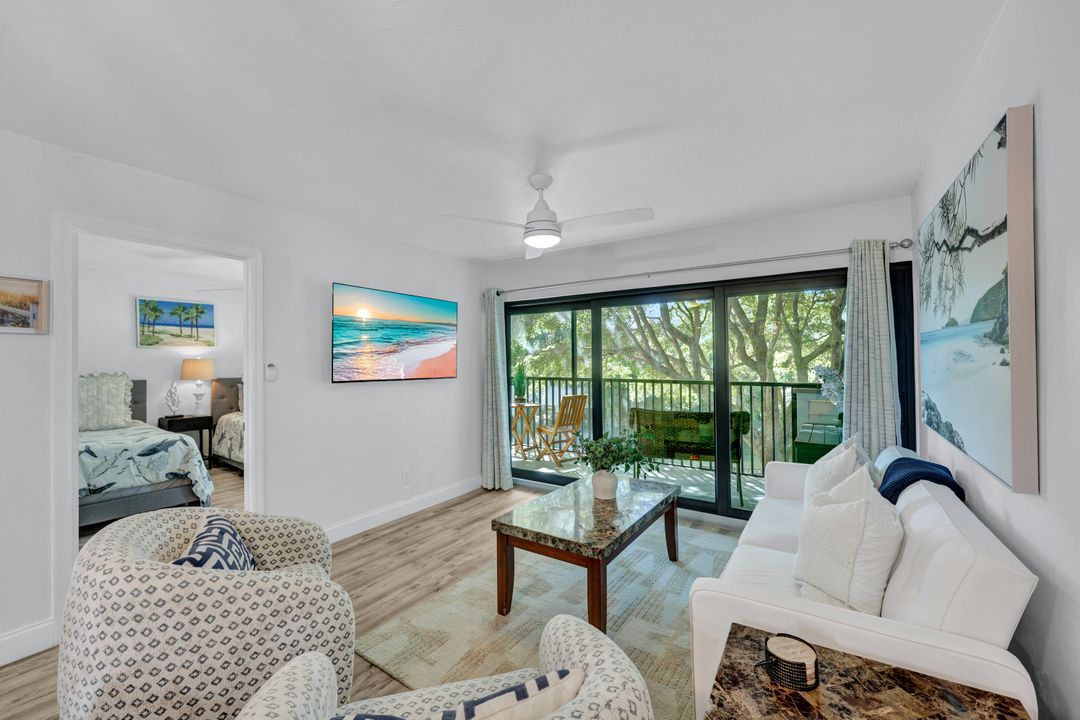 600 Neapolitan Way #257, Naples, FL 34103