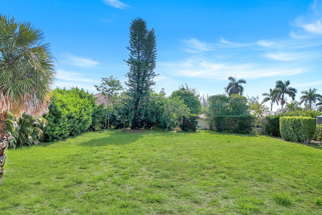 661 Lewis Ct, Marco Island, FL 34145