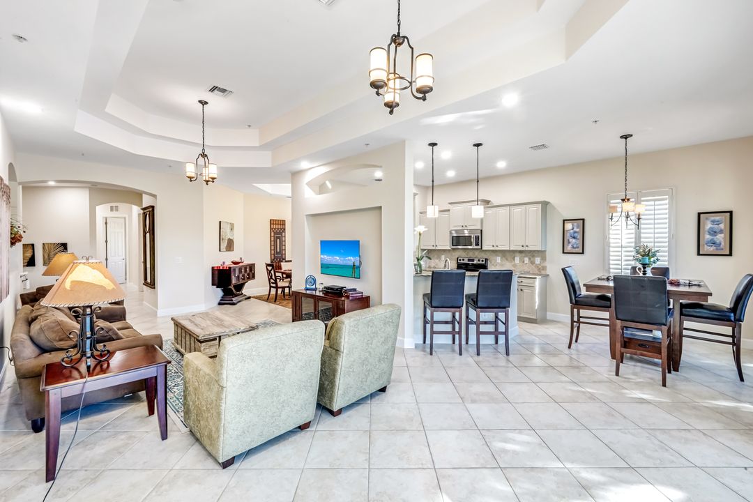 9537 Ironstone Terrace #201, Naples, FL 34120