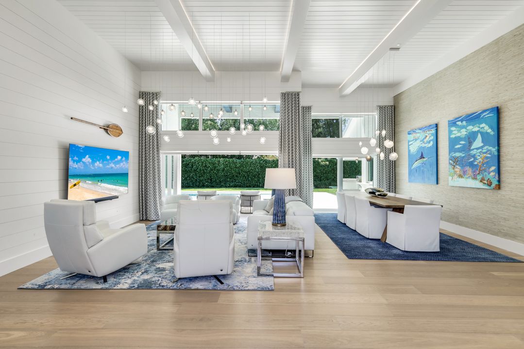 812 Tallow Tree Ct, Naples, FL 34108