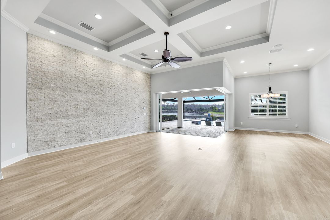 9180 Ores Cir, Naples, FL 34120