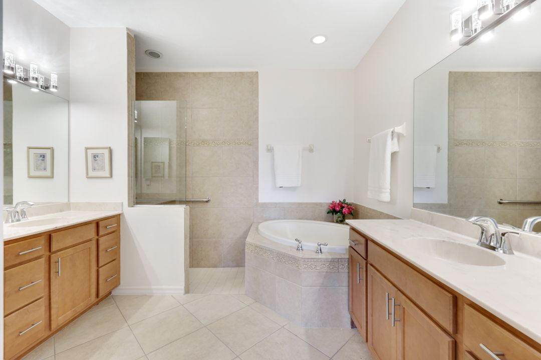 12867 Carrington Cir #102, Naples, FL 34105