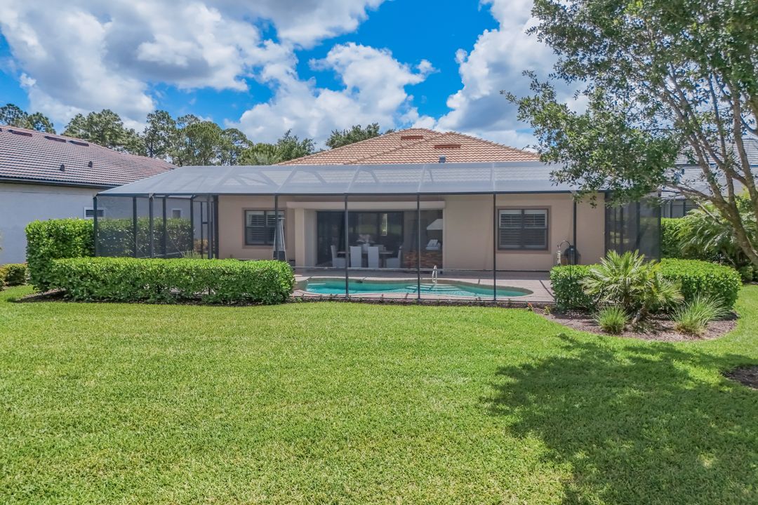 9403 Surfbird Ct, Naples, FL 34120