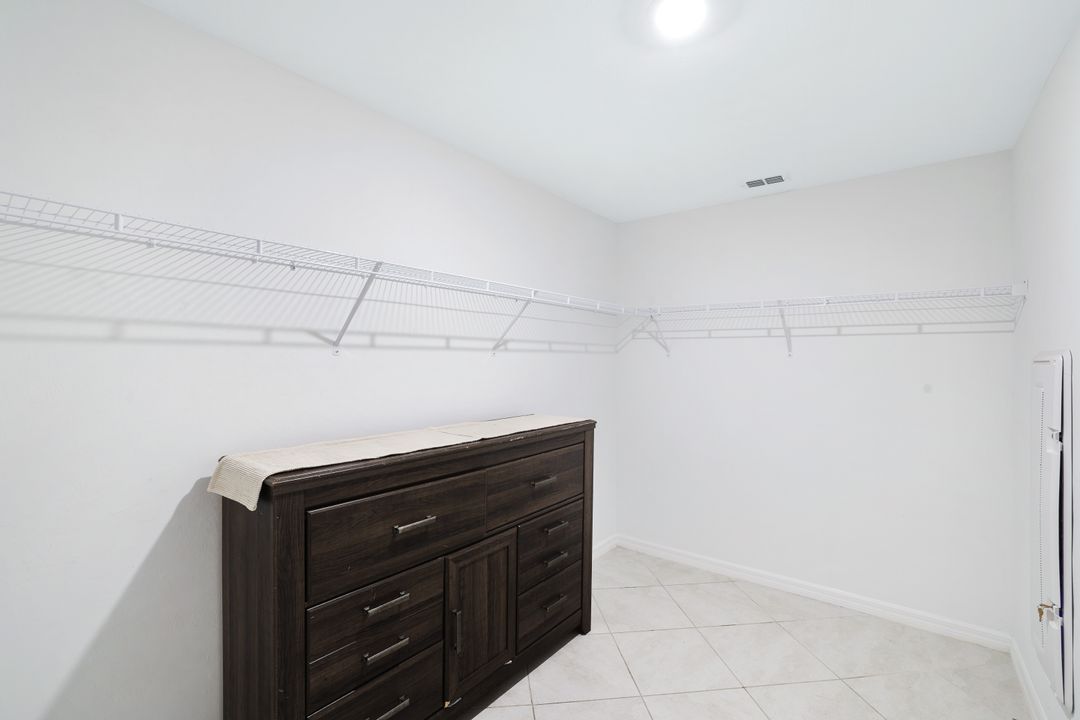 360 Pembroke St, Lehigh Acres, FL 33974