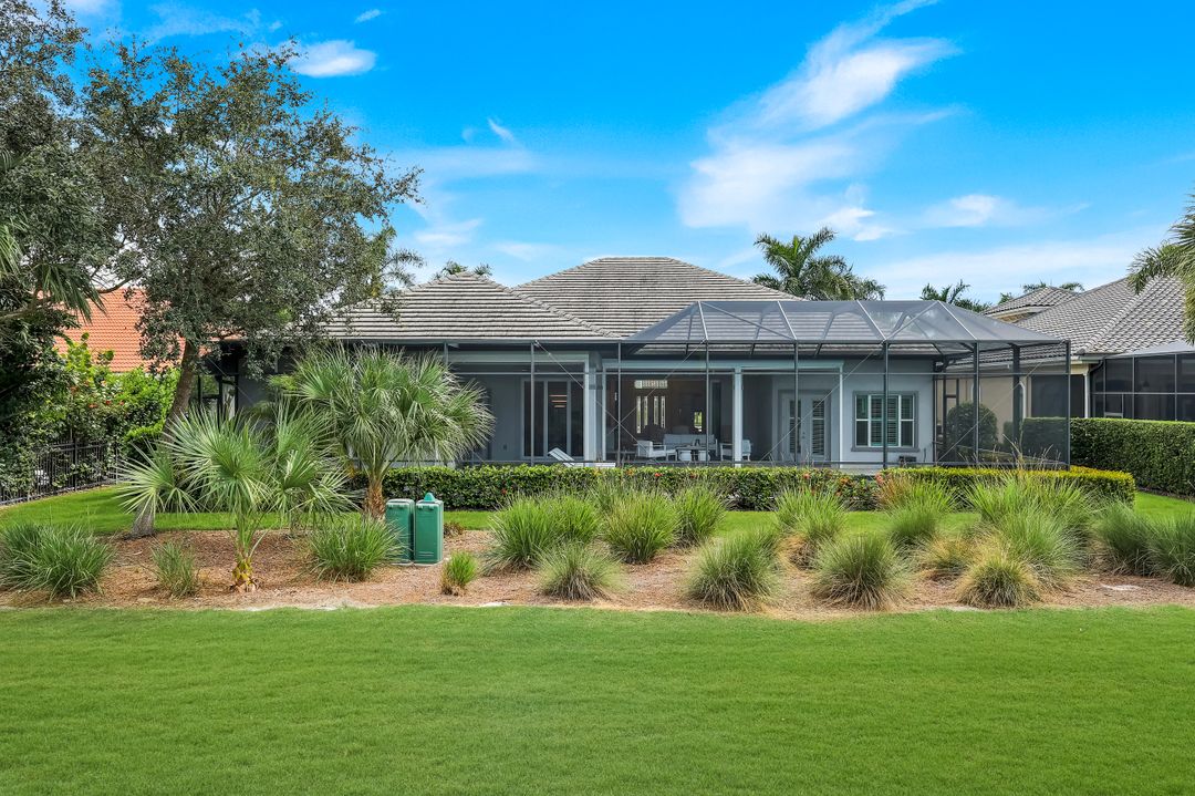 11907 Hedgestone Ct, Naples, FL 34120