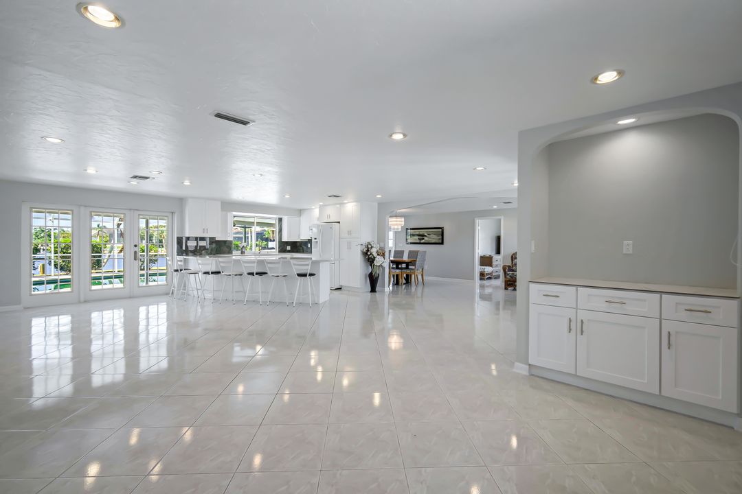 4940 SW 3rd Ave, Cape Coral, FL 33914