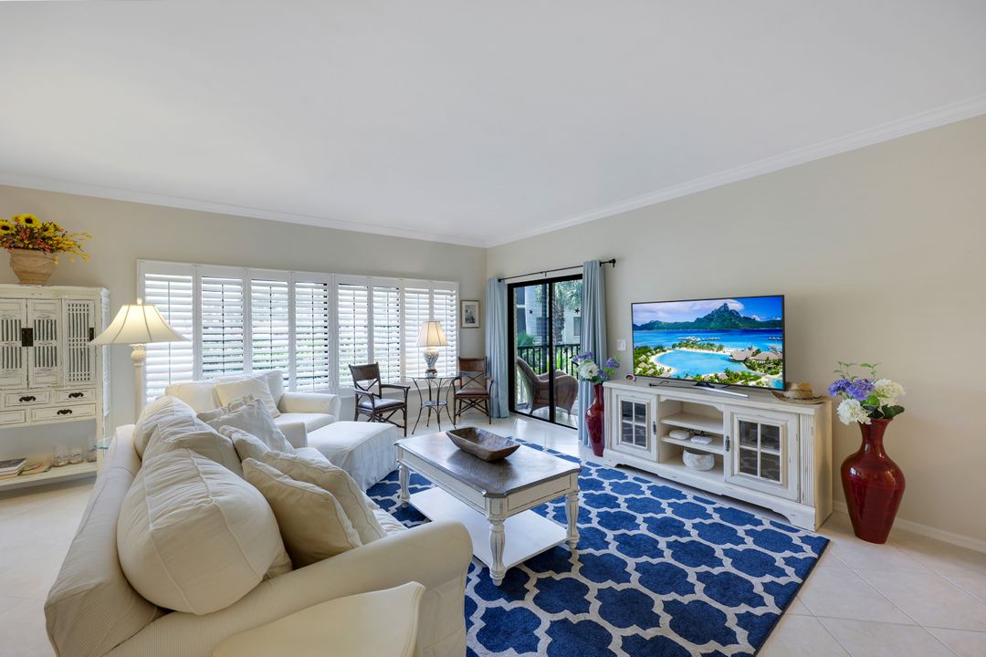 6770 Pelican Bay Blvd #225, Naples, FL 34108