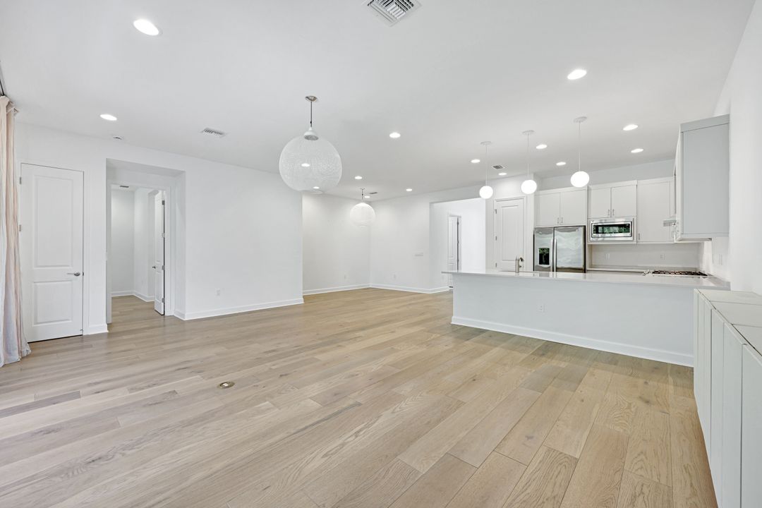 20812 Thistle Leaf Ln, Estero, FL 33928