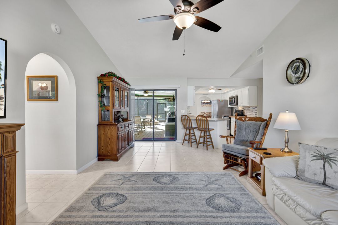 215 SE 12th Ave, Cape Coral, FL 33990