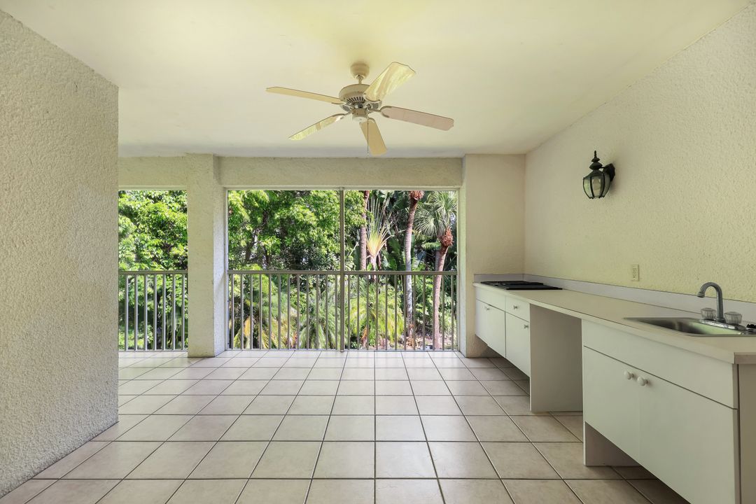 2055 Cascades Dr #6, Naples, FL 34112