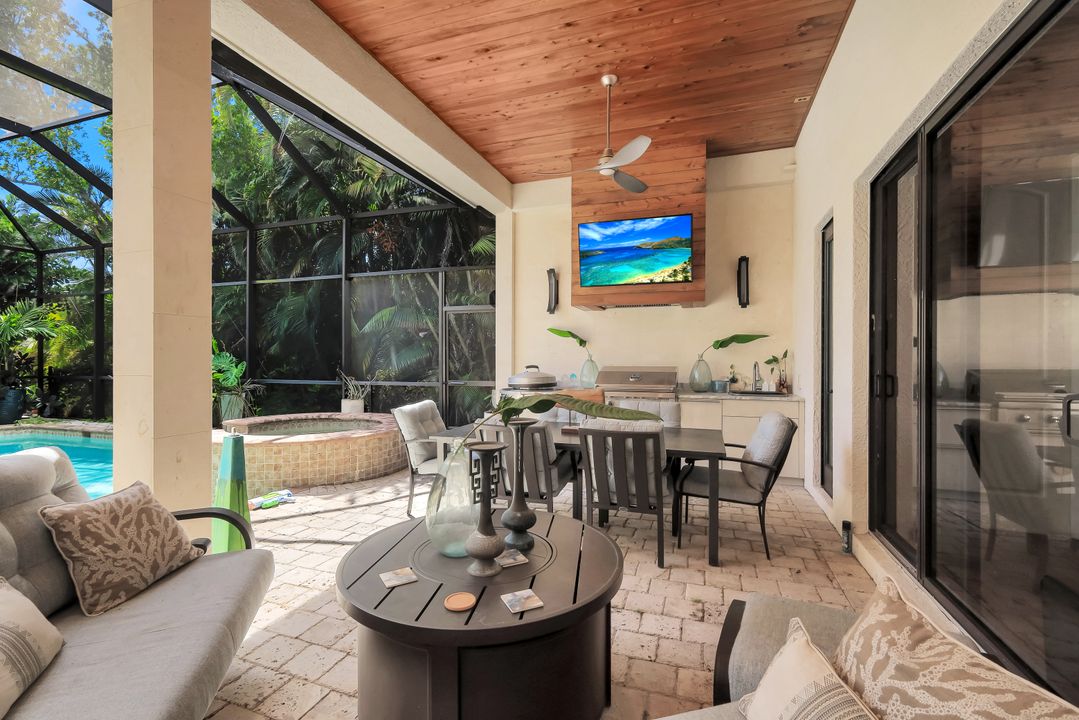 1455 Hemingway Pl, Naples, FL 34103