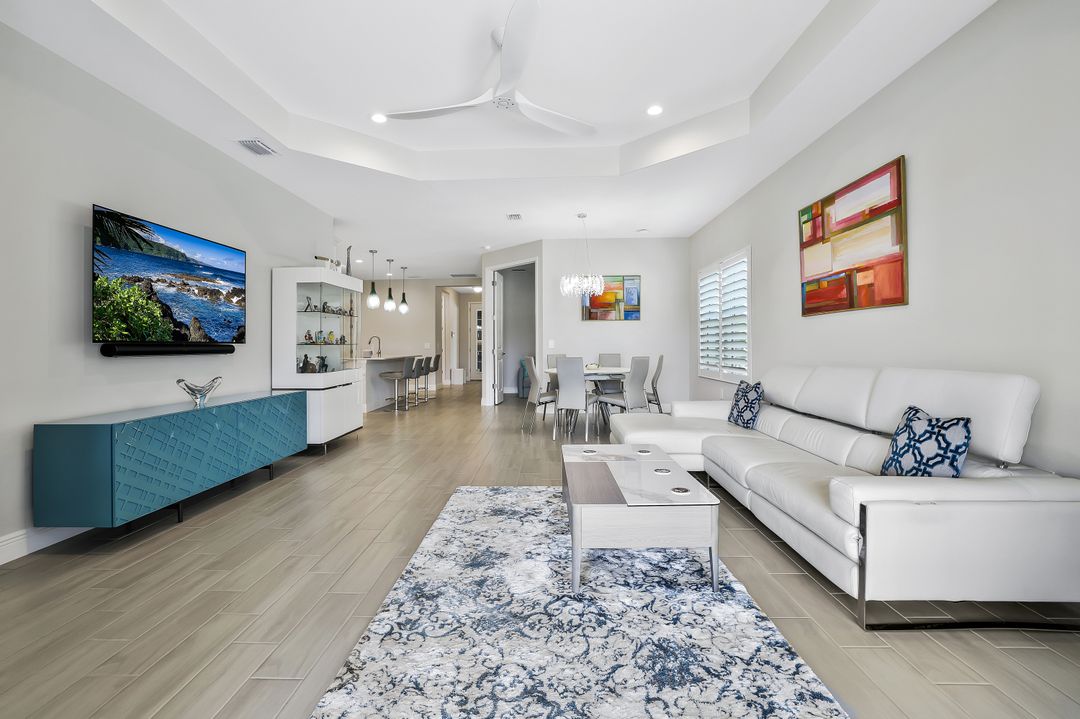 2291 Marquesa Cir, Naples, FL 34112