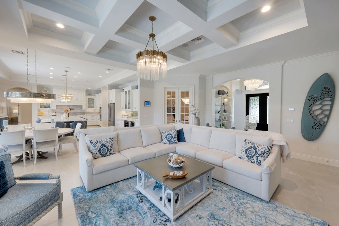 450 Pepperwood Ct, Marco Island, FL 34145