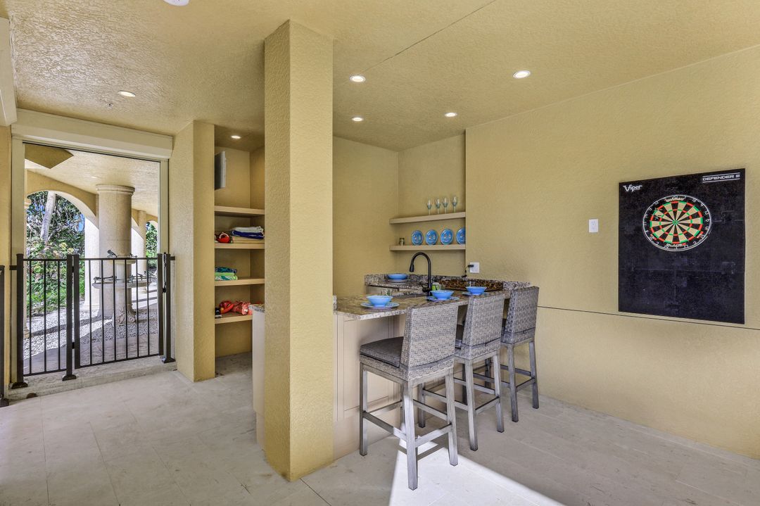 7425 Bay Colony Dr, Naples, FL 34108