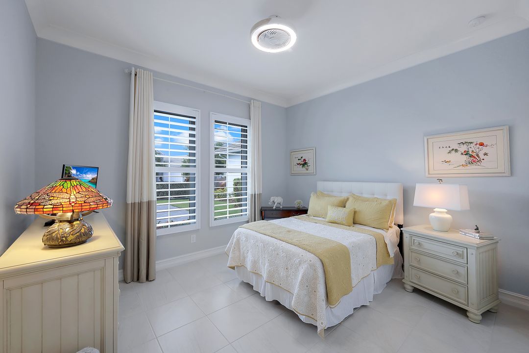 6177 Megans Bay Dr, Naples, FL 34112