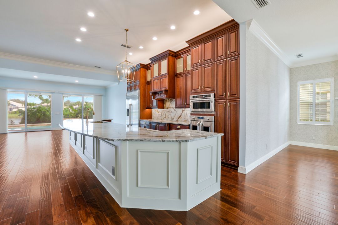 2885 Hatteras Way, Naples, FL 34119