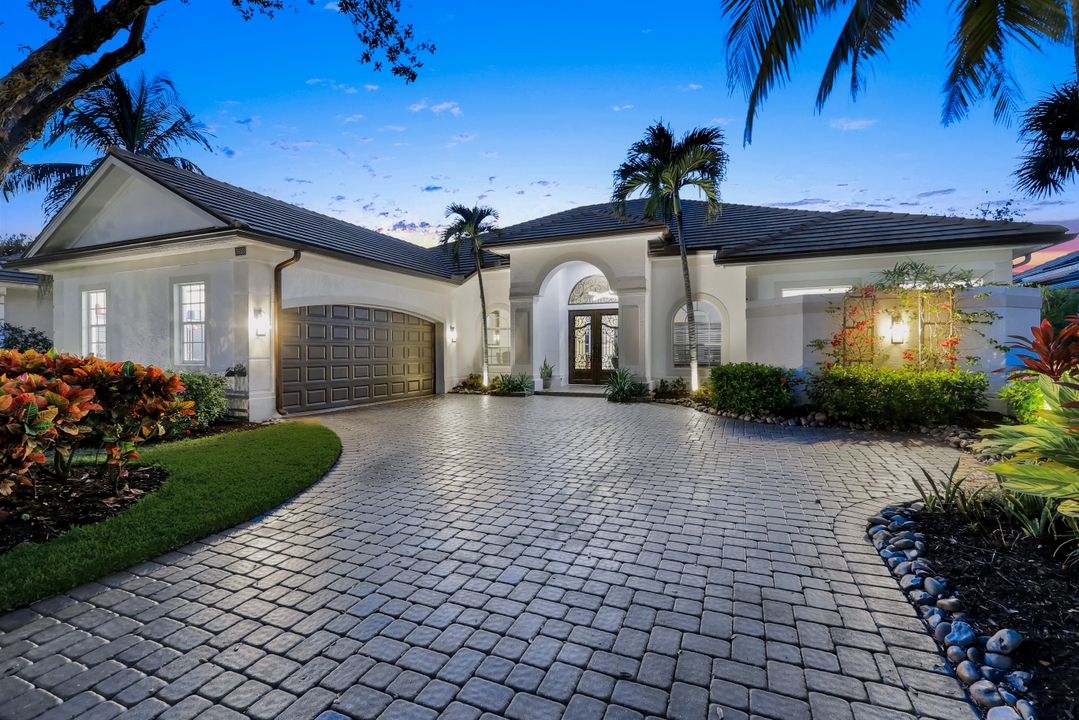 7633 Mulberry Ln, Naples, FL 34114