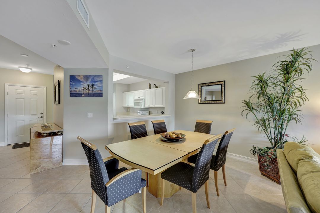 7818 Great Heron Way #104, Naples, FL 34104