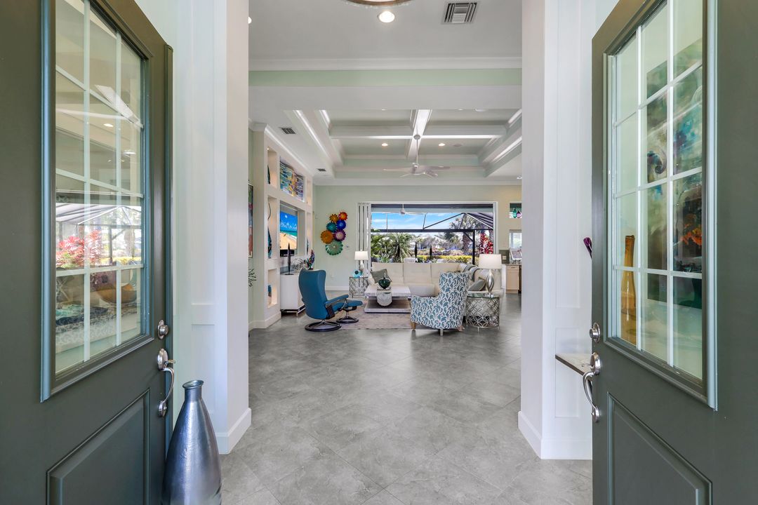 6320 Lyford Isle Dr, Naples, FL 34112