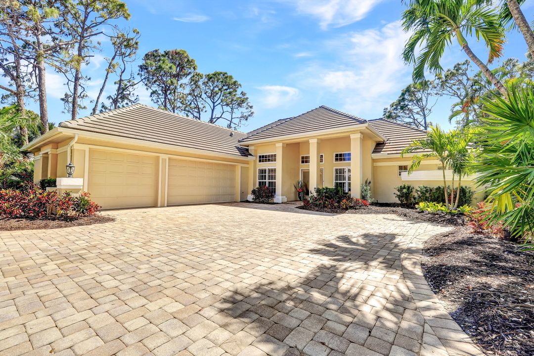 3771 Lakemont Dr, Bonita Springs, FL 34134