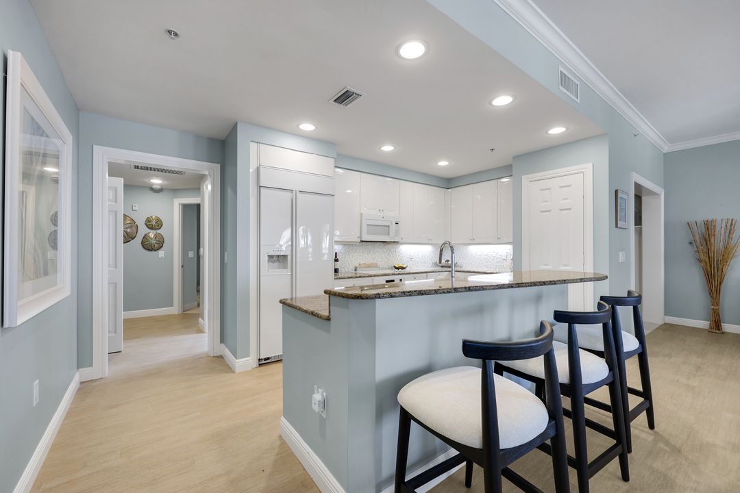 740 N Collier Blvd #206, Marco Island, FL 34145