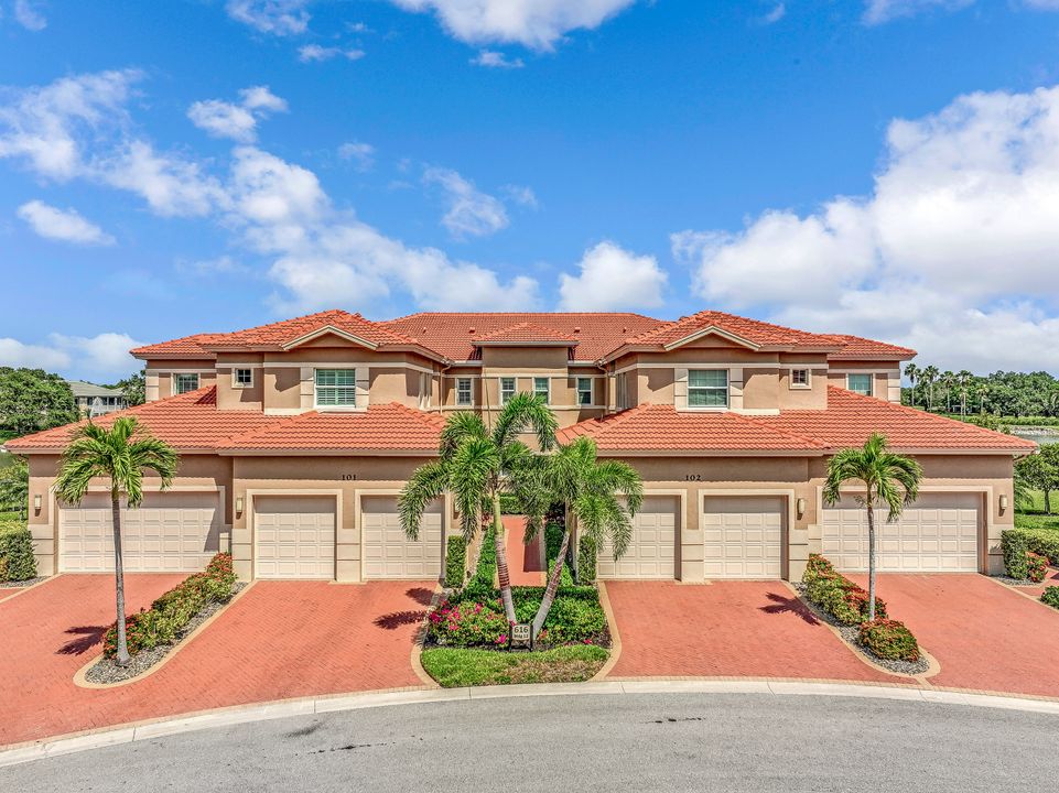 616 El Camino Real, Naples, FL 34119