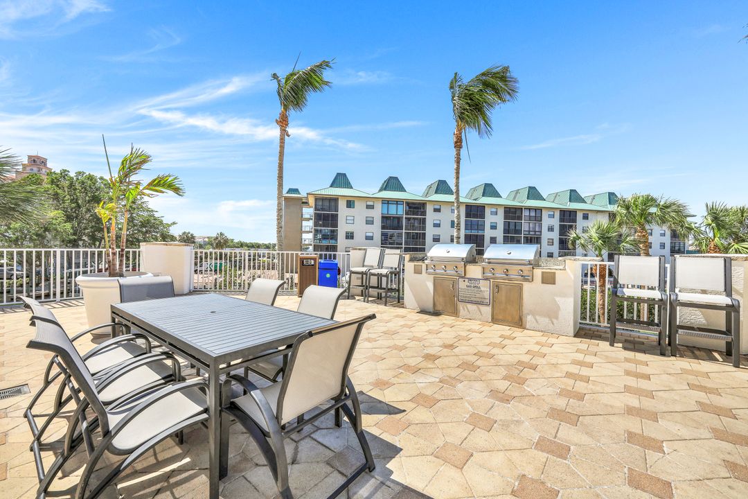 410 Flagship Dr #504, Naples, FL 34108