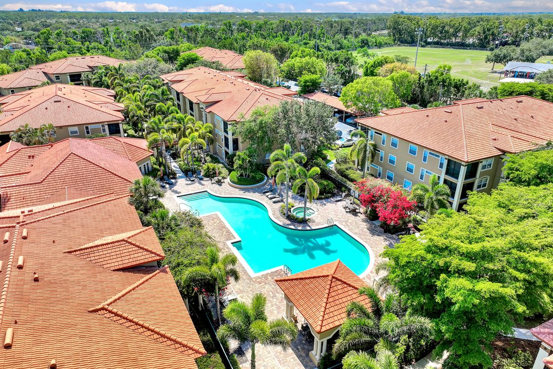 8950 Colonnades Ct E #834, Bonita Springs, FL 34135