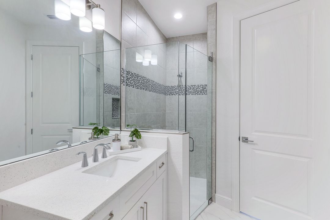 3518 Oasis Blvd, Cape Coral, FL 33914