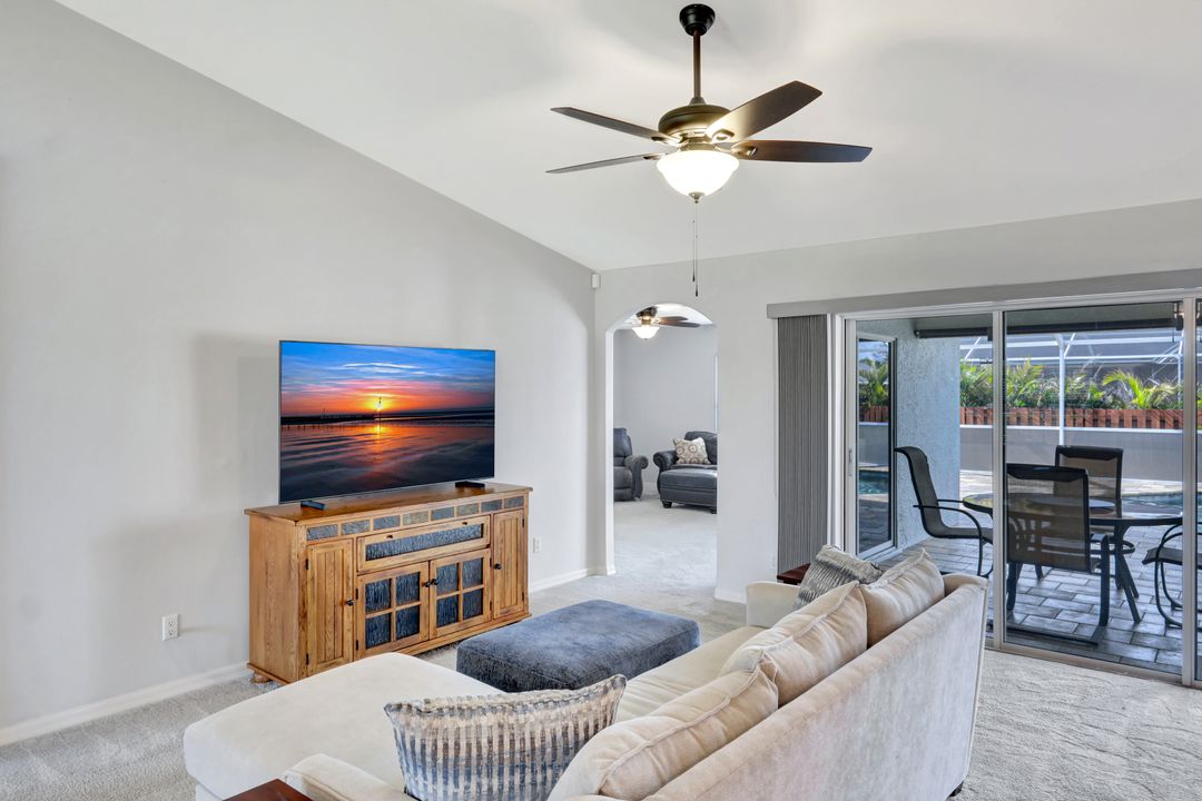 1904 NE 18th Pl, Cape Coral, FL 33909