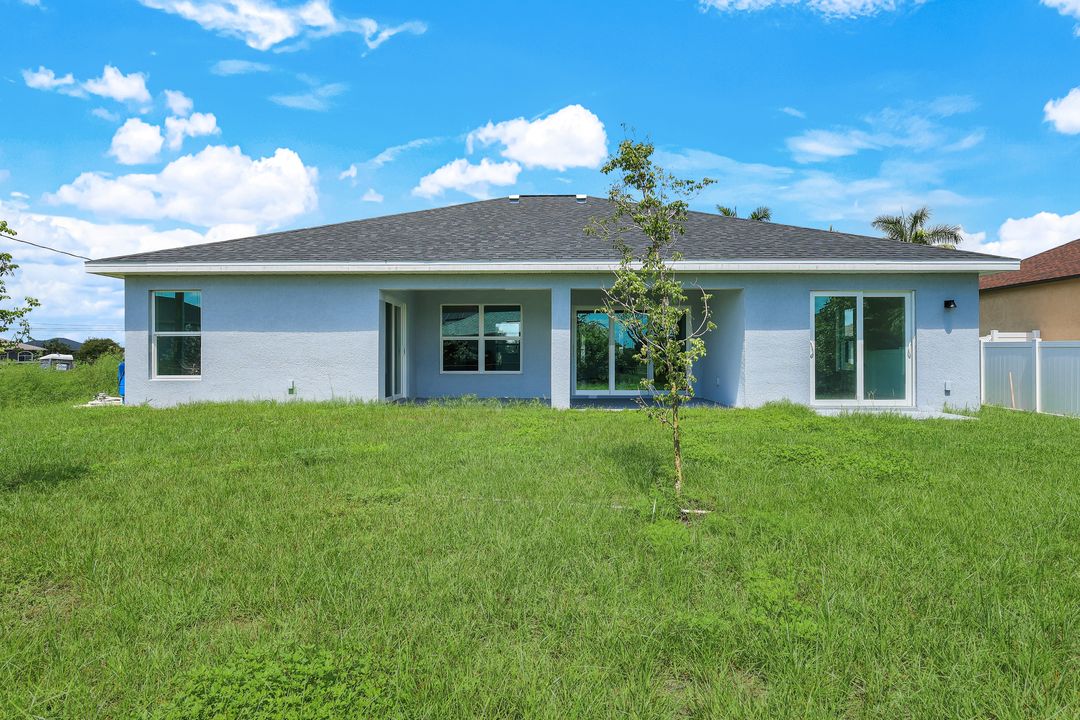 1409 NE 18th Pl, Cape Coral, FL 33909