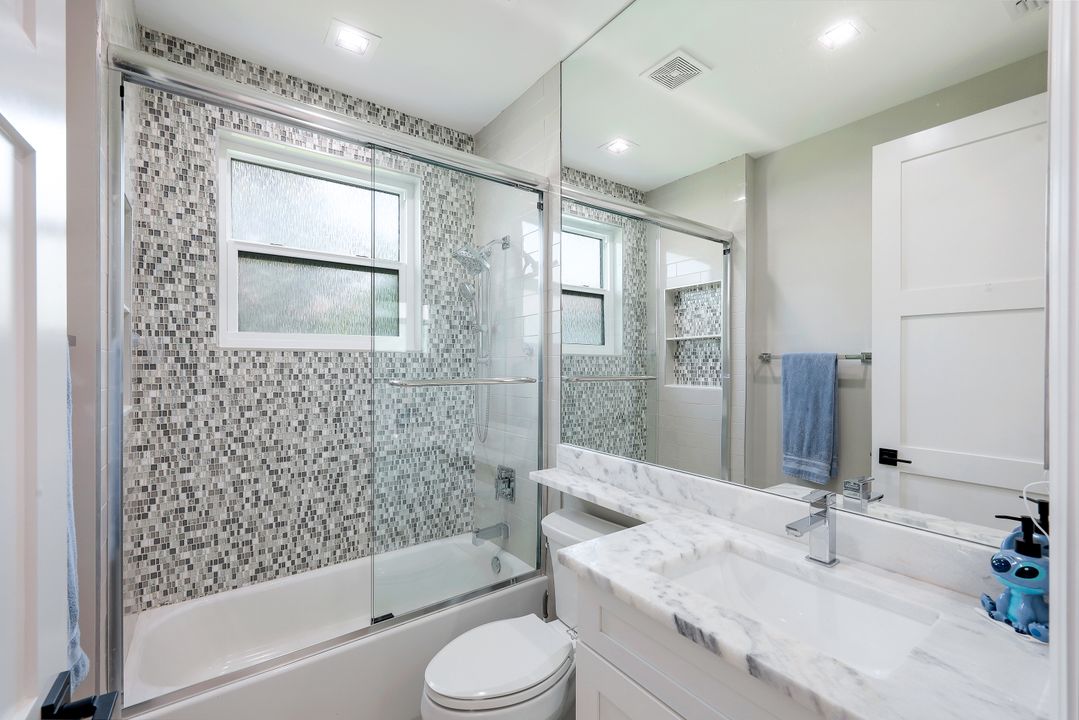 2179 Canary Island Cove, Naples, FL 34119