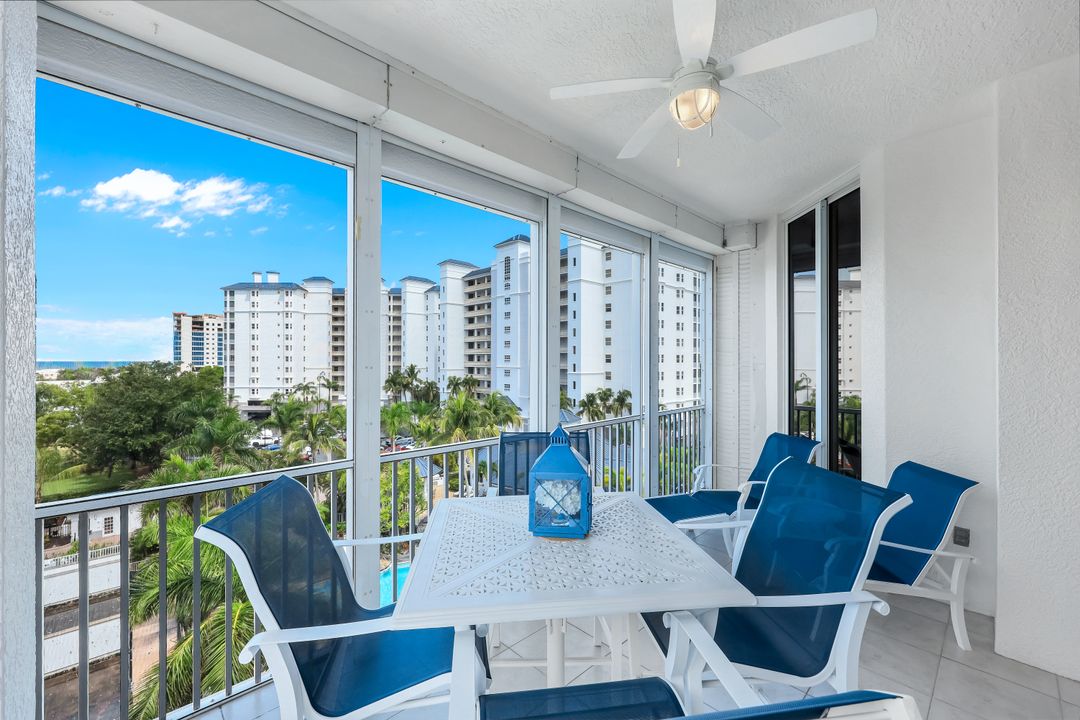 460 Launch Cir #PH06, Naples, FL 34108