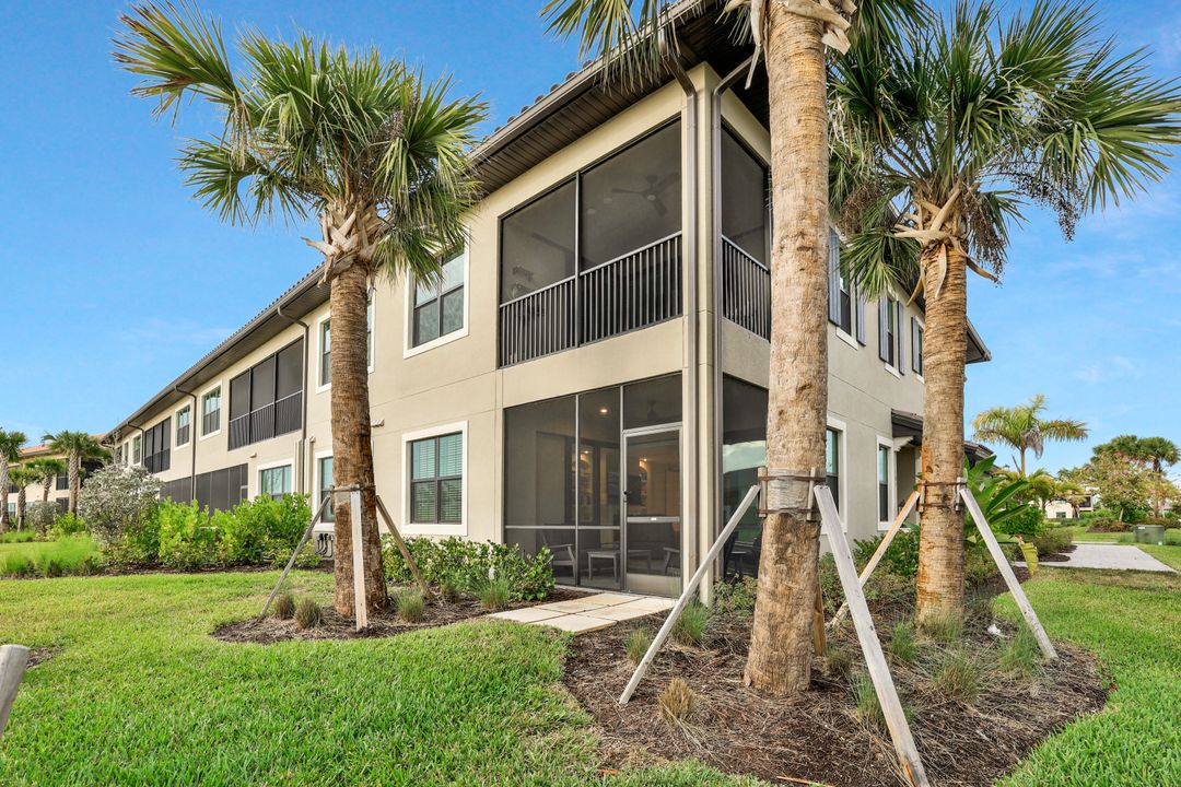 15336 Lucerna St #101, Naples, FL 34114