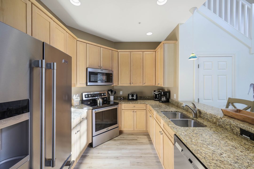 9111 Capistrano St S #8303, Naples, FL 34113