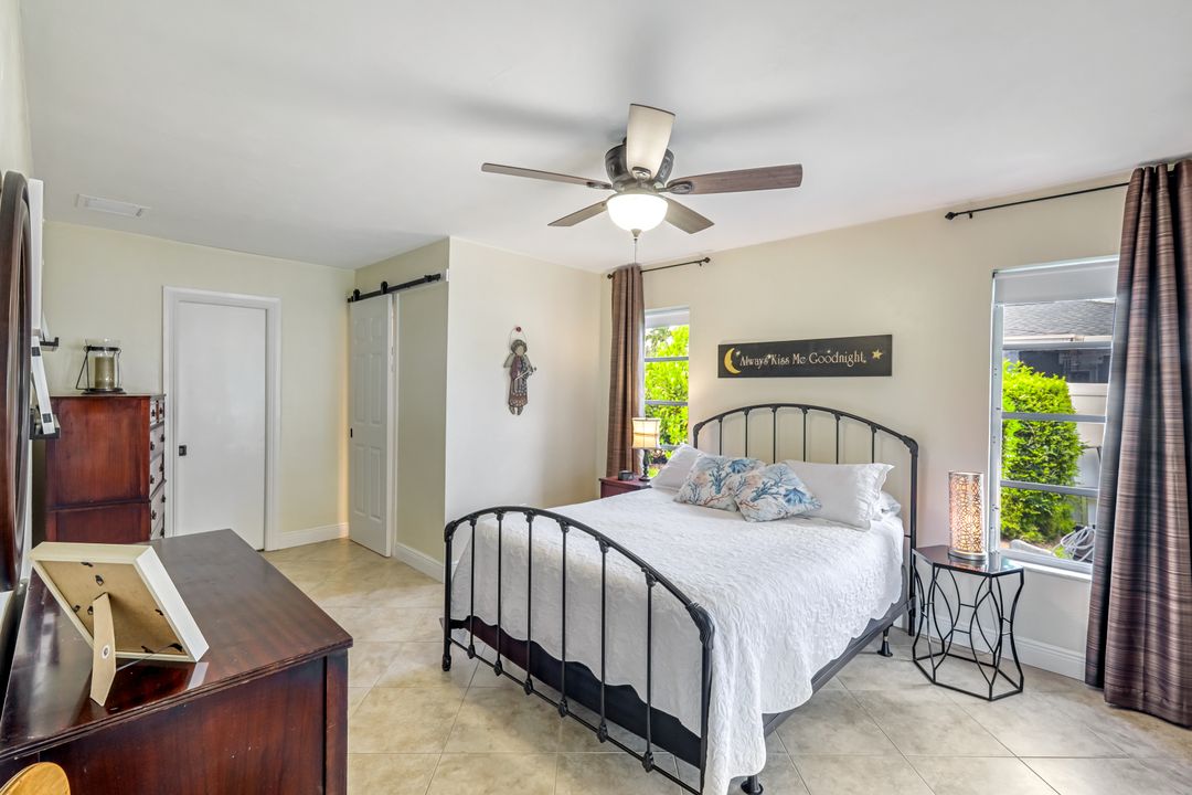 539 Cypress Way E, Naples, FL 34110